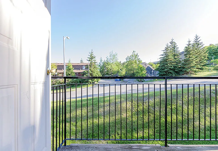 227 Notre Dame Ave — Photo 8