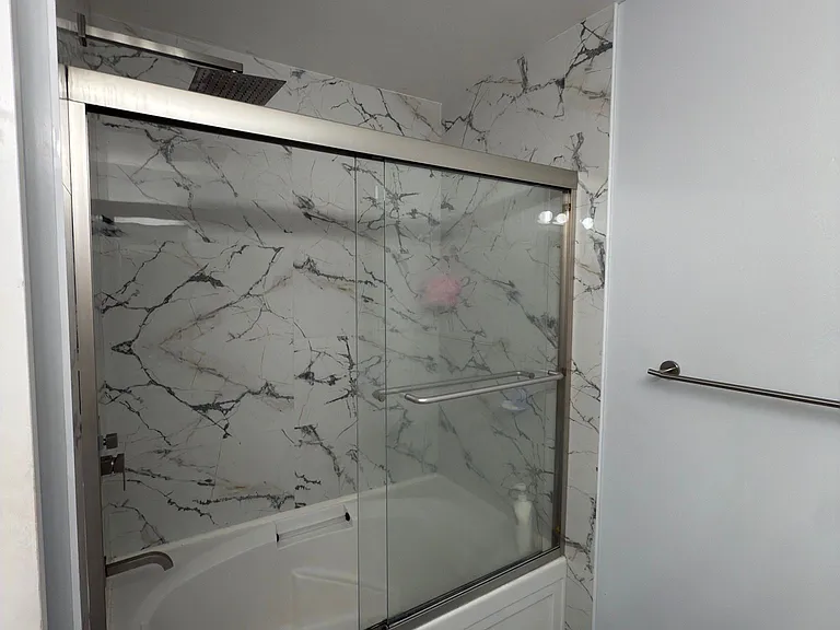 1105 SW 44th Way — Photo 7