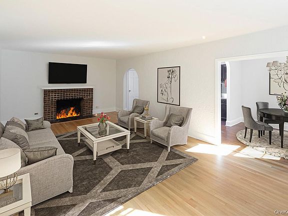 4th image of 270 Bronxville Road #B63