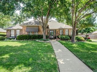 8 Meadowbrook Ln, Trophy Club, TX 76262