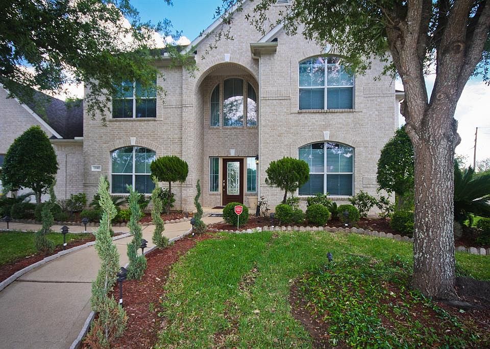 1st image of 3502 Orchard Mews Dr
