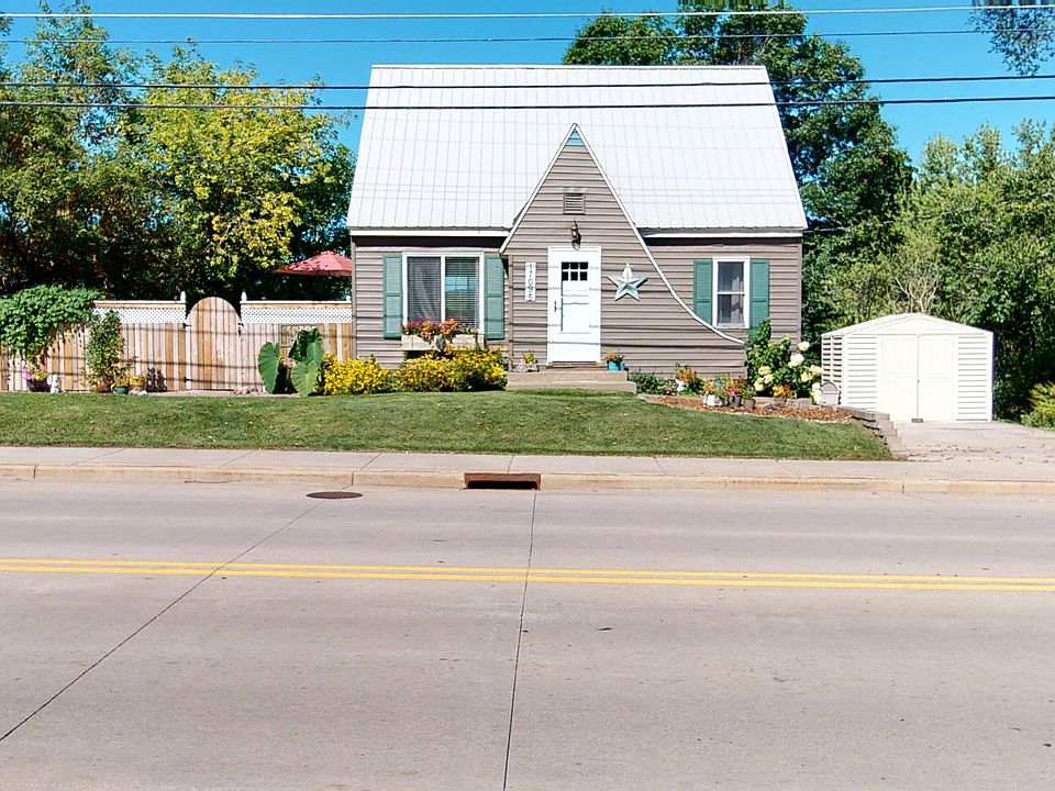 1st image of 17095 N Main St
