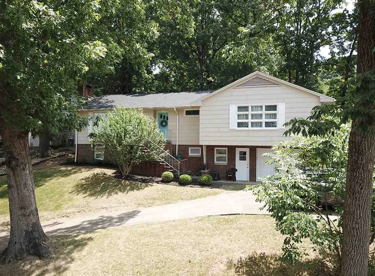 40 Marne Dr photo 1