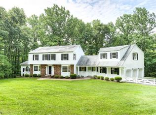 9 Dorothy Ct, Chester, NJ 07930