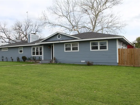 410 E Frederick St, Riesel, TX 76682