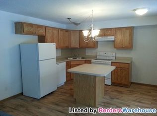 6594 53rd St N, Oakdale, MN 55128