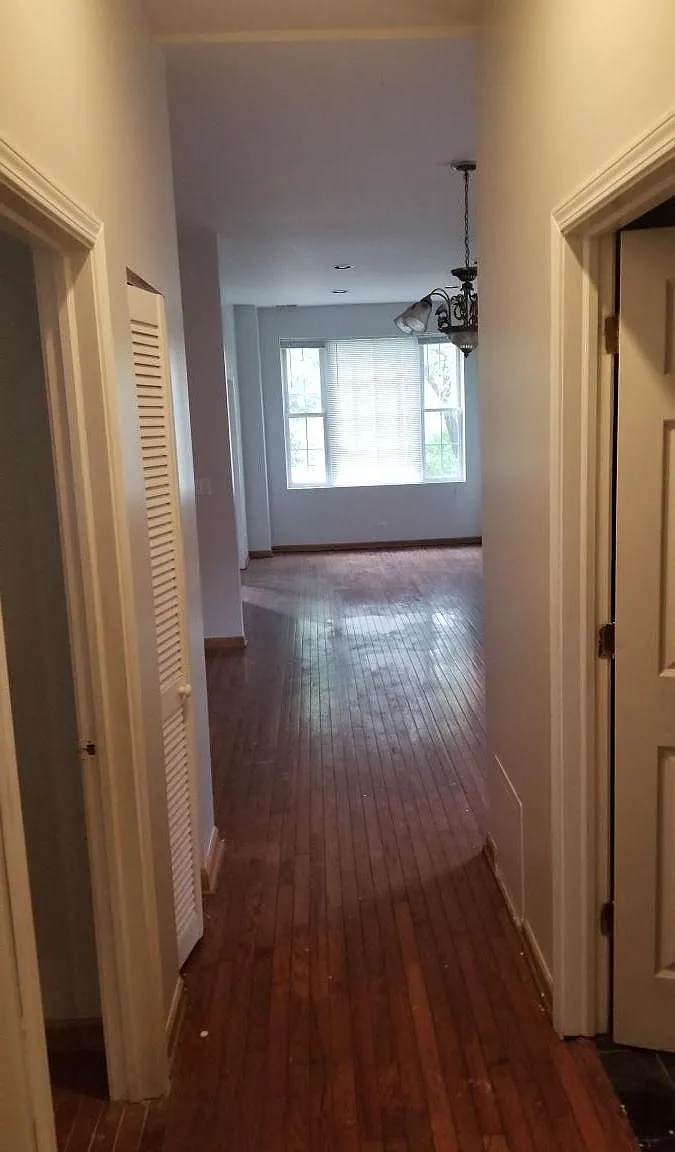 2531 W Flournoy St — Photo 2
