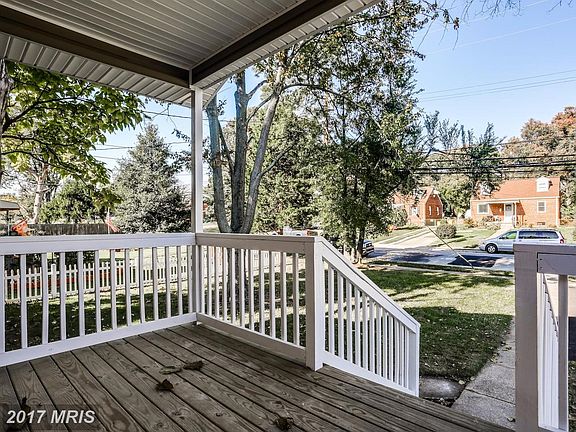 4th image of 313 New Jersey Ave NE