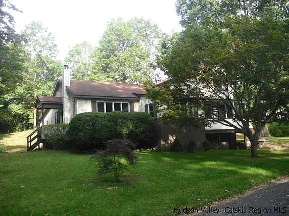 4th image of 194 North Dr