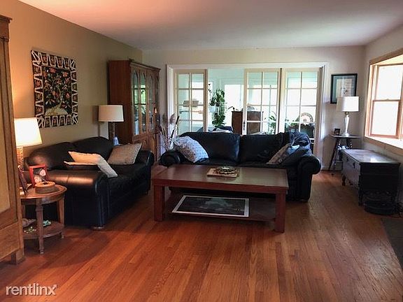 Living Room - View to South