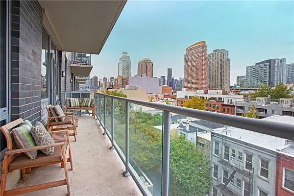 Rented by Space Marketing Shop | media 42