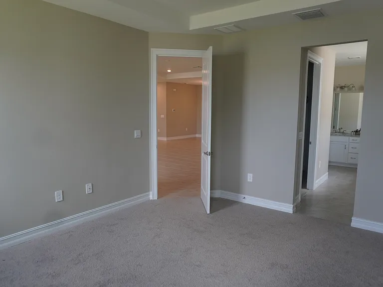 16027 Crofton Springs Way — Photo 18