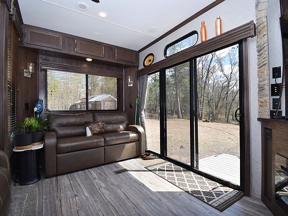 3rd image of 30108 Lakeland Dr