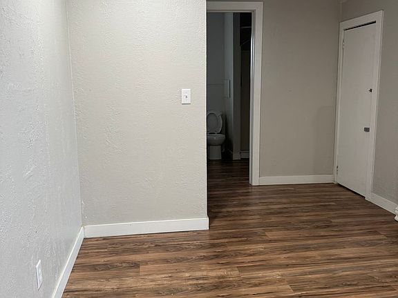 3rd image of 510 SE 4th St #5