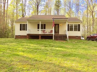 850 Bent Creek Ln, Bumpass, VA 23024