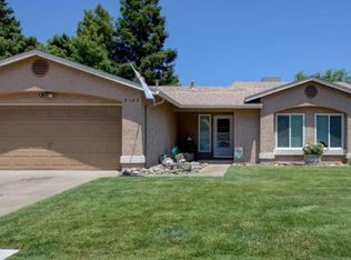 2137 Laredo Ln, Riverbank, CA 95367