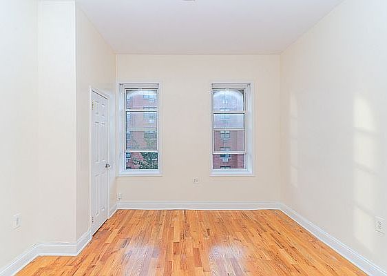 5th image of 420 Bleecker St APT 1L