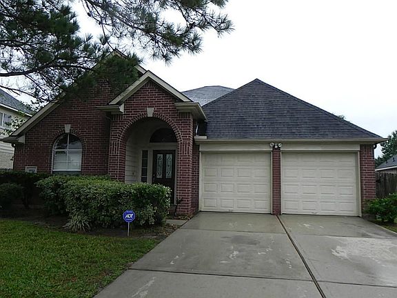 2nd image of 19311 Bear Springs Dr