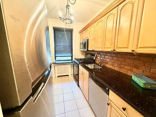 Rented by Papp Realty | media 4