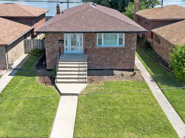 13921 S Manistee Ave, Burnham, IL 60633