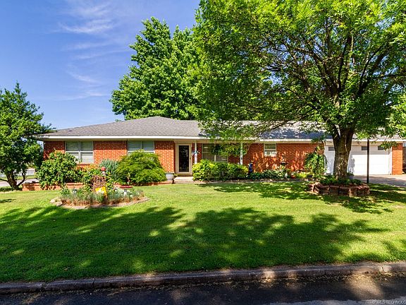 2nd image of 1124 Cottonwood Ct