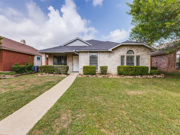 512 Sims Dr, Cedar Hill, TX 75104