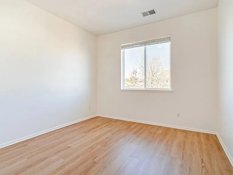 5178 N Netherland St — Photo 17