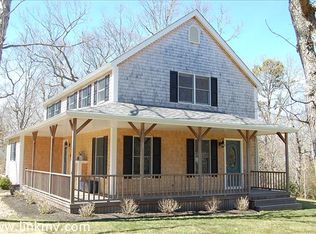 30 Lagoon Rd, Oak Bluffs, MA 02557