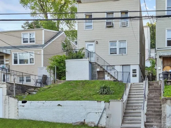 207 Woodland Avenue, Yonkers, NY 10703