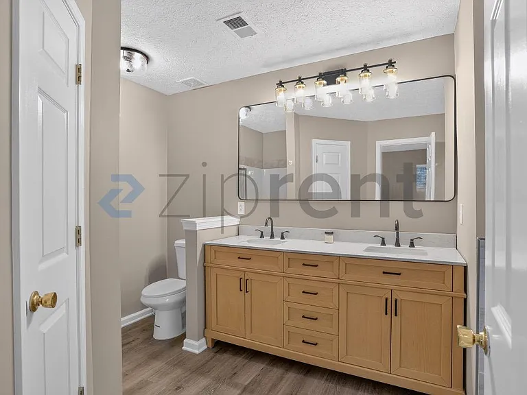 4972 Lake Park Cir — Photo 24