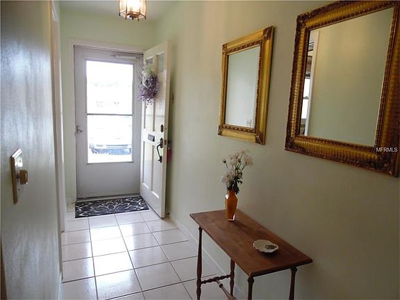 2nd image of 1656 S Lake Ave APT 2