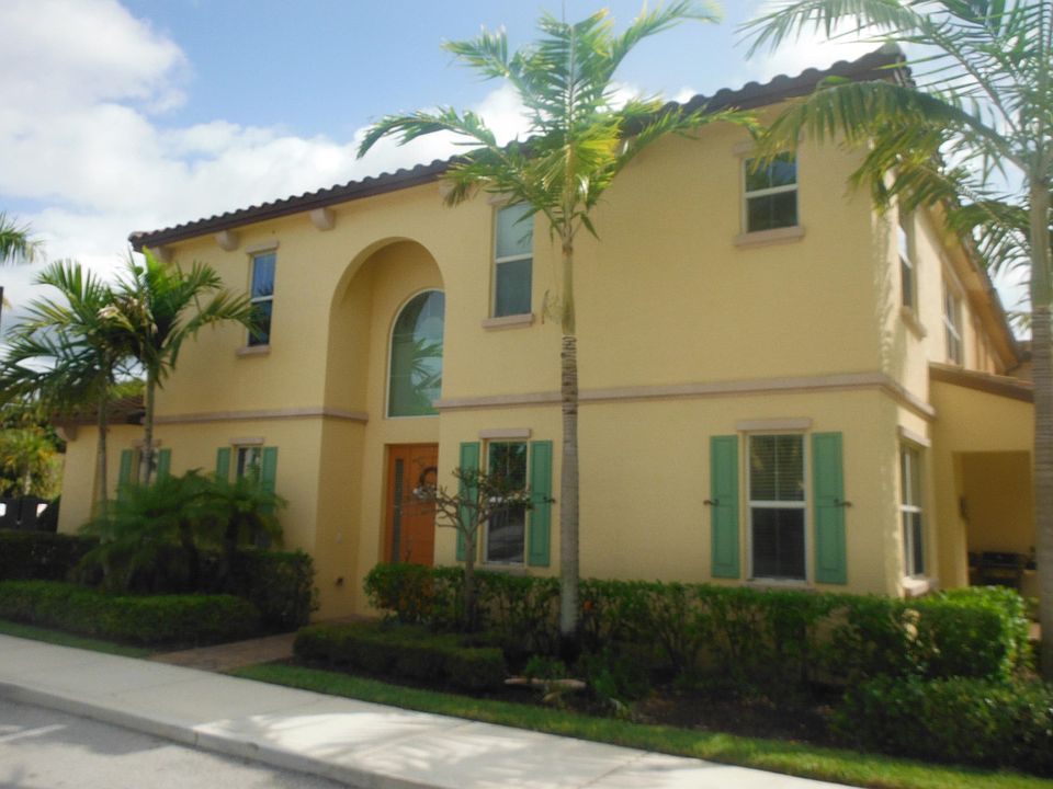 Side Elevation