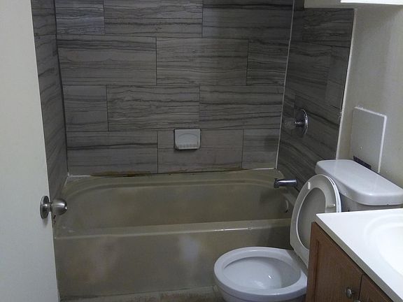 3rd image of 7158 Eastlawn Dr APT 9