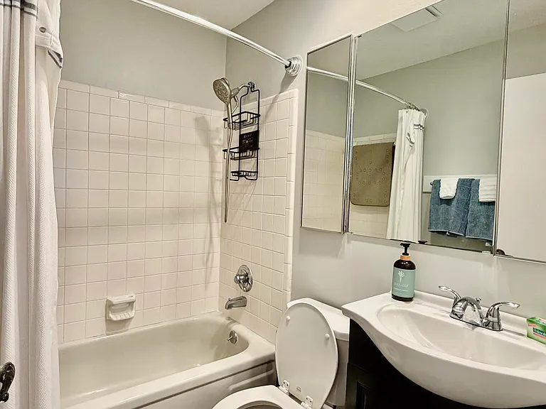 133 Bermuda Ct — Photo 10