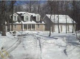 860 W Brocker Rd, Metamora, MI 48455