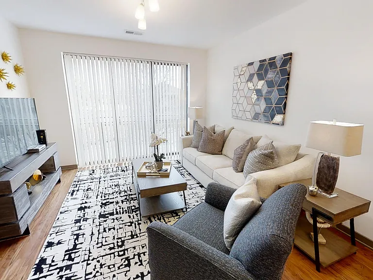 2700 Capitol Park — Photo 18