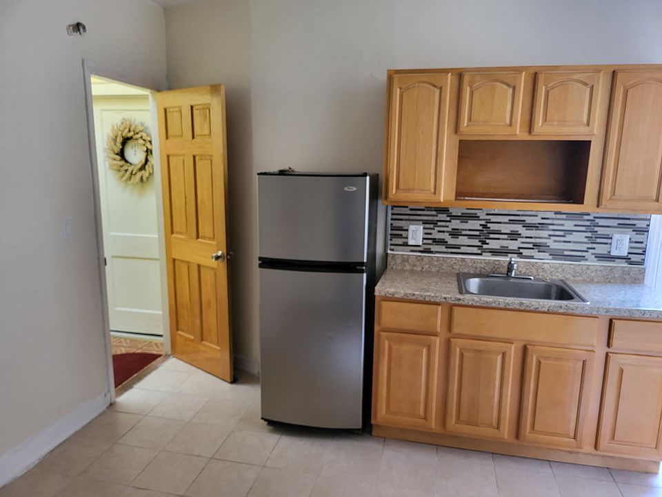 1st image of 12316 Jamaica Ave #1