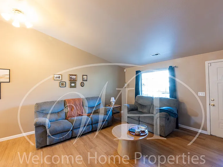 62 Talon Loop — Photo 5