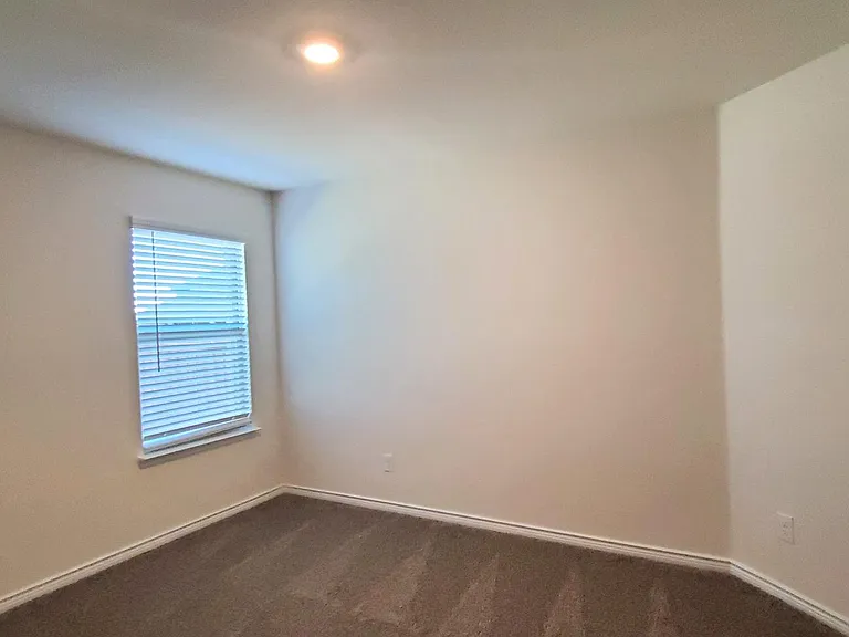 2107 Camellia St — Photo 10