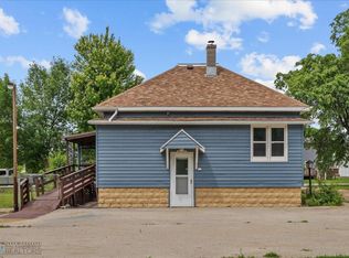 205 1st St S, Fairmount, ND 58030