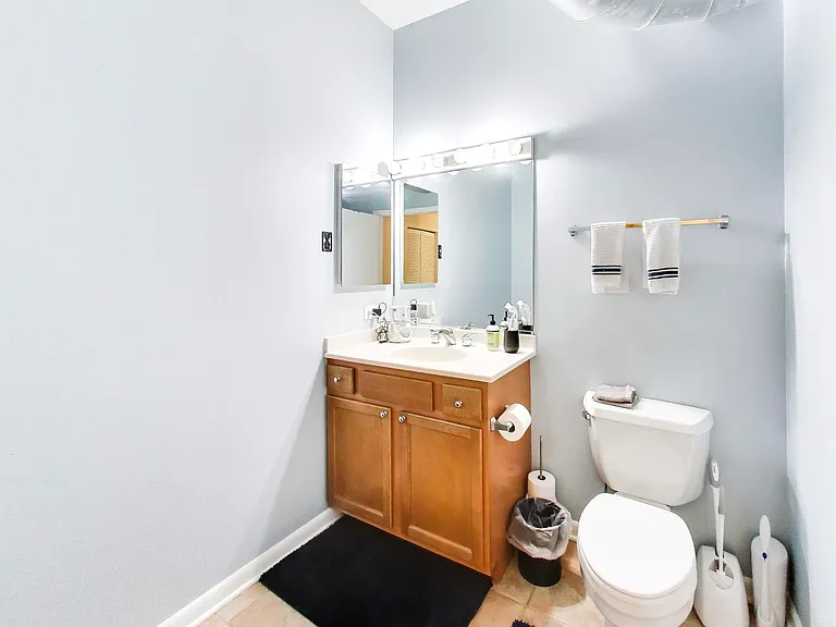 1200 W Monroe St #315 — Photo 8