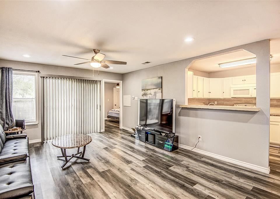 1st image of 418 Garland Dr APT 114
