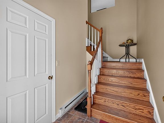 4th image of 521 Hampton Way Unit 521