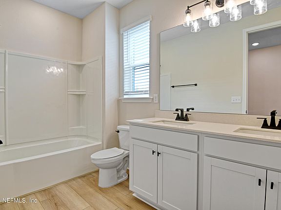 4th image of 205 ELM CREEK Drive