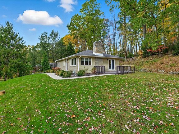 2nd image of 690 Pearce Mill Rd