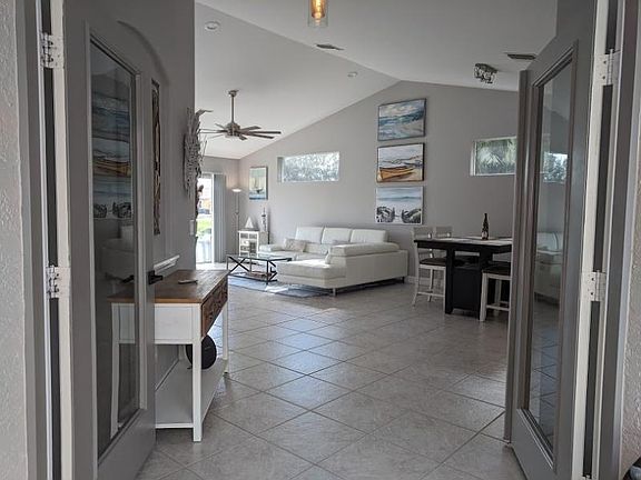 2nd image of 104 Cala Ct