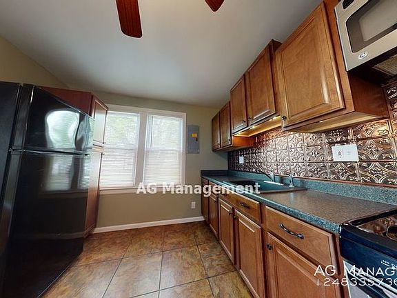 4th image of 23164 Donald Ave