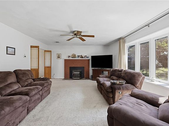 5th image of 2204 Scallop Rd