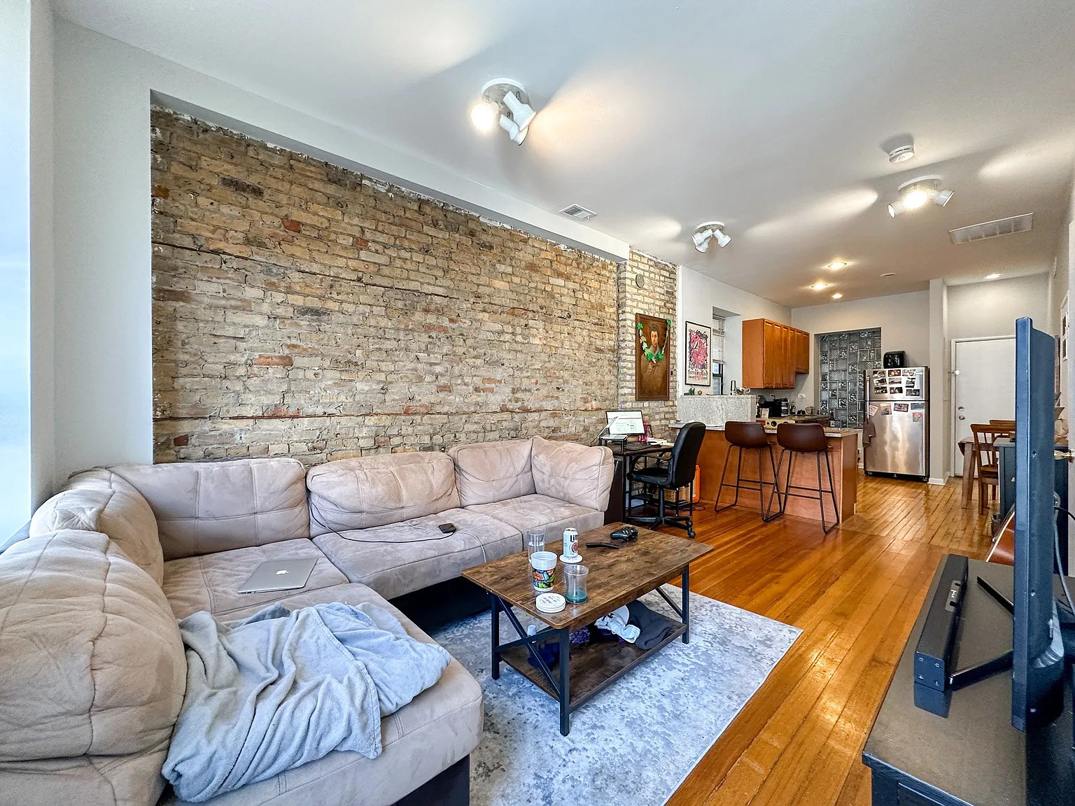 2126 N. Damen Ave. — Photo 4