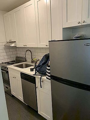 5th image of 205 1st Ave APT 2